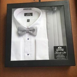 TUXEDO SET GRAY SIZE 18 / 18.5 NWT